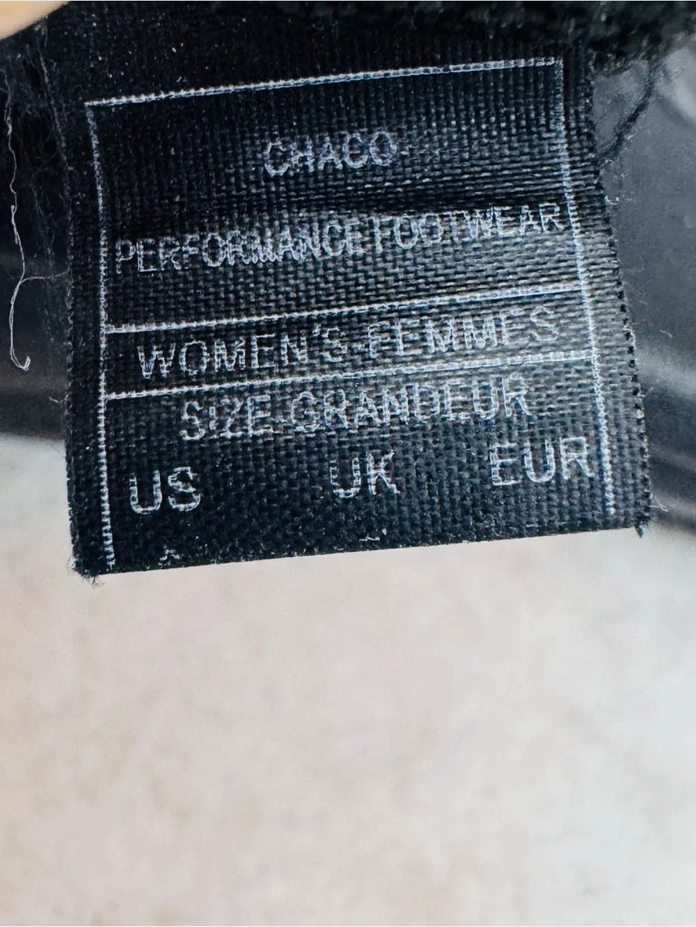 EUC Chaco Women's Z/Volv X2 Sandals Black & Grey size 8 Strappy Arch Support
